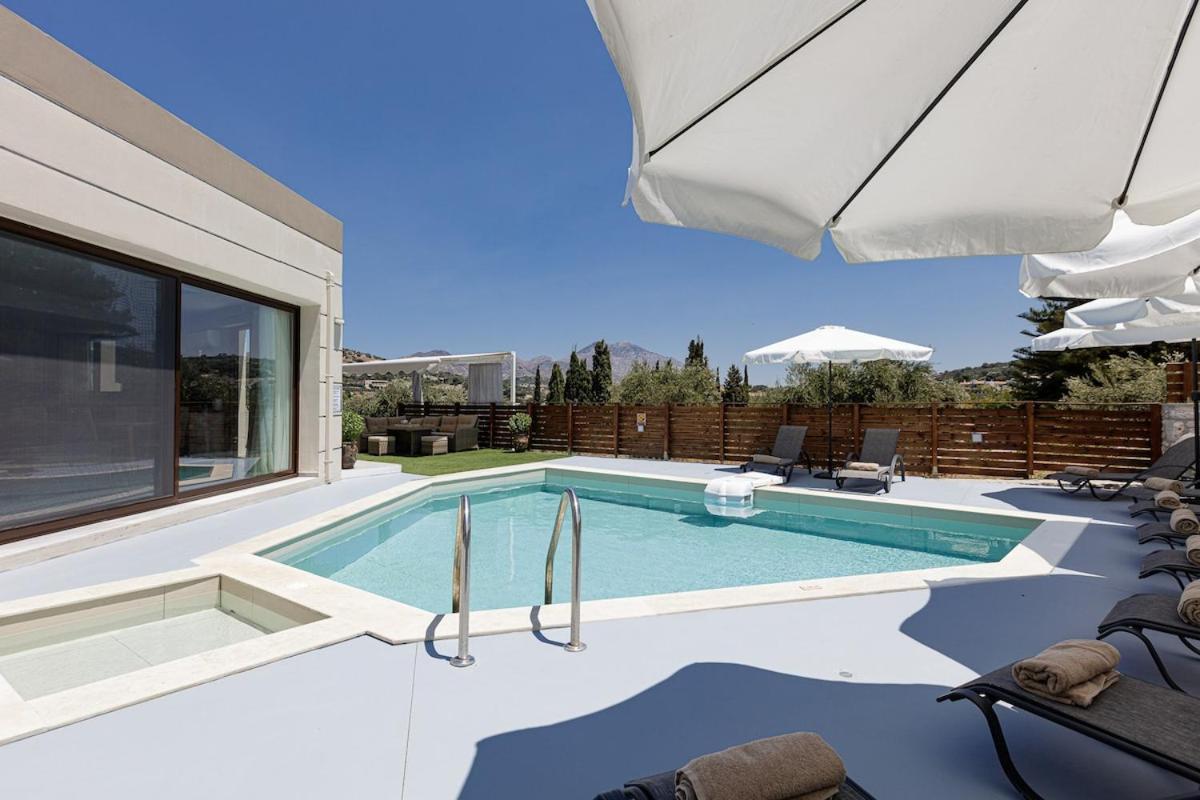 Villa Chnaris - Private Pool And Sauna Perama  Exterior photo