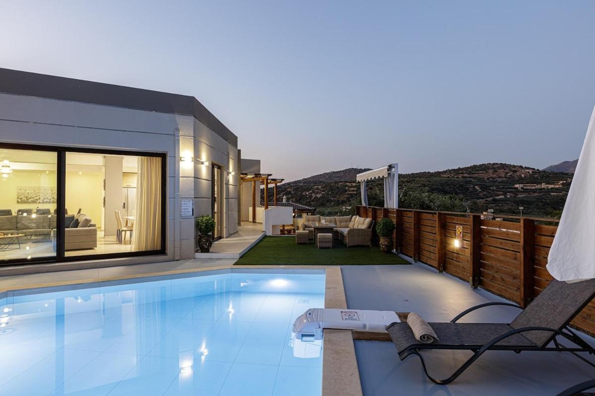 Villa Chnaris - Private Pool And Sauna Perama  Exterior photo
