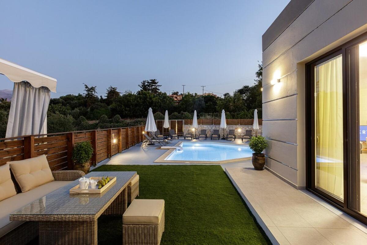 Villa Chnaris - Private Pool And Sauna Perama  Exterior photo